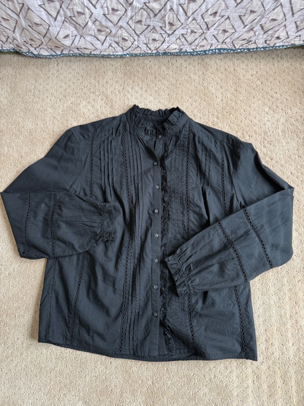 Gap LS Lace Ruffle Button Down Blouse, Black, Size S